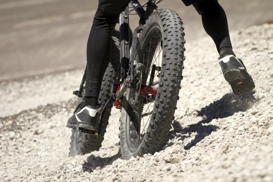 Немецкий велосипедист покорил рекордную высоту