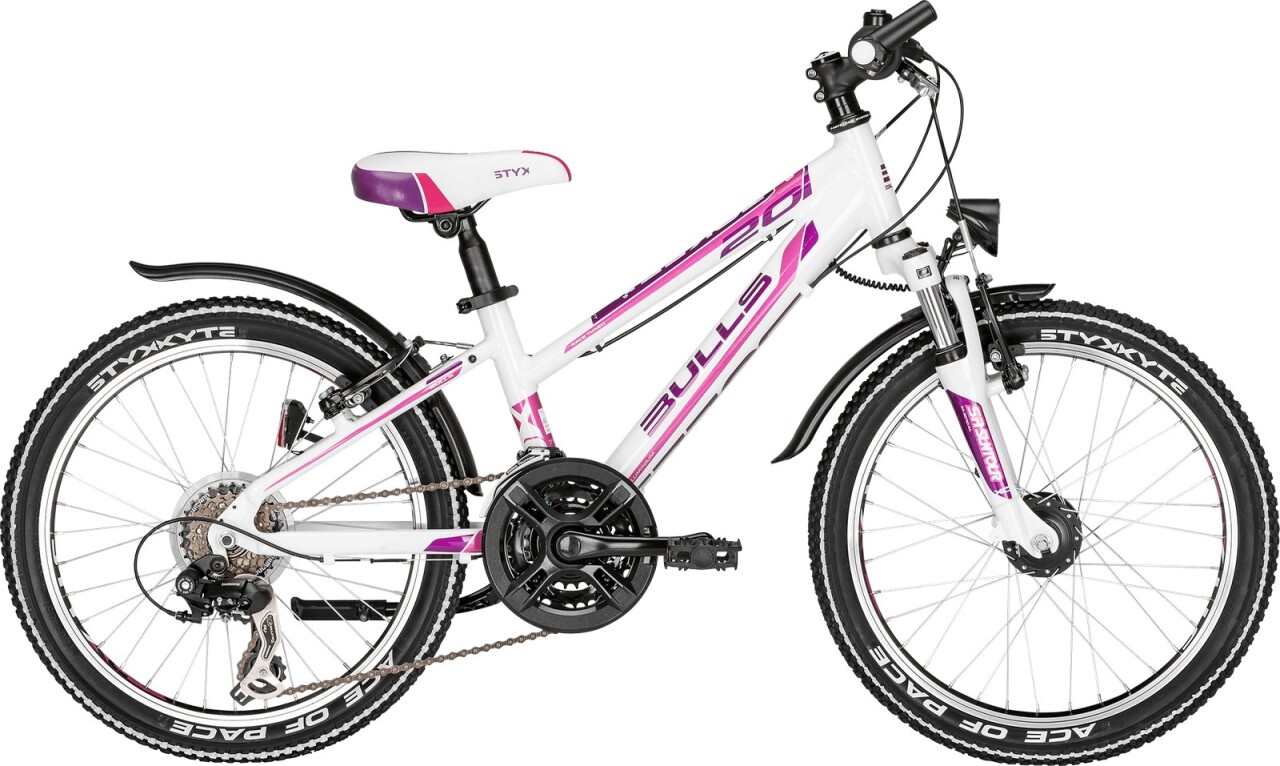 

Tokee Street 20 Girl (18G) (2014)